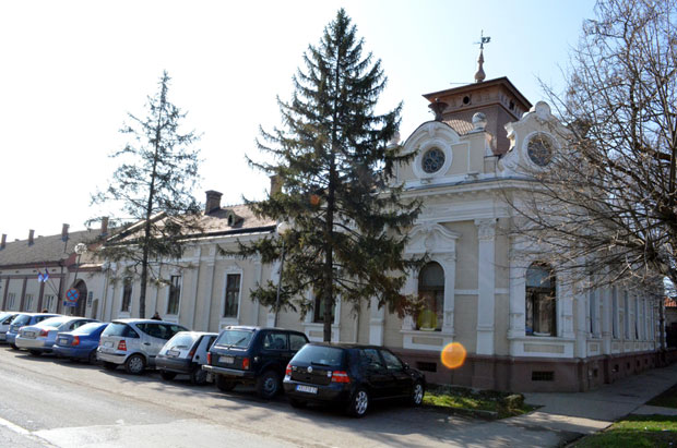 Сложни са пет језика