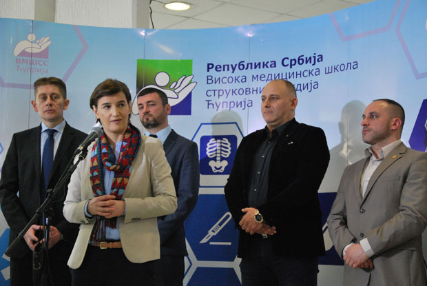 Премијерка Брнабић посетила Ћуприју: Пао договор о суфинансирању (ФОТО)