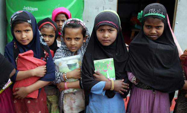 Влада Аустрије жели да забрани девојчицама у основним школама и вртићима ношење хиџаба