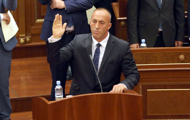 Приштинa блефира око Заједнице?