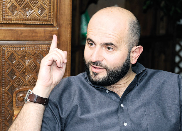 ШПИЈУНКА: Почасна паљба