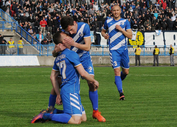 Сутјеска надомак треће шампионске титуле: Шампањац се већ хлади