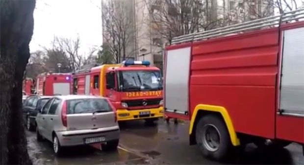Пожар на 17. спрату солитера на Бањици, повређена жена
