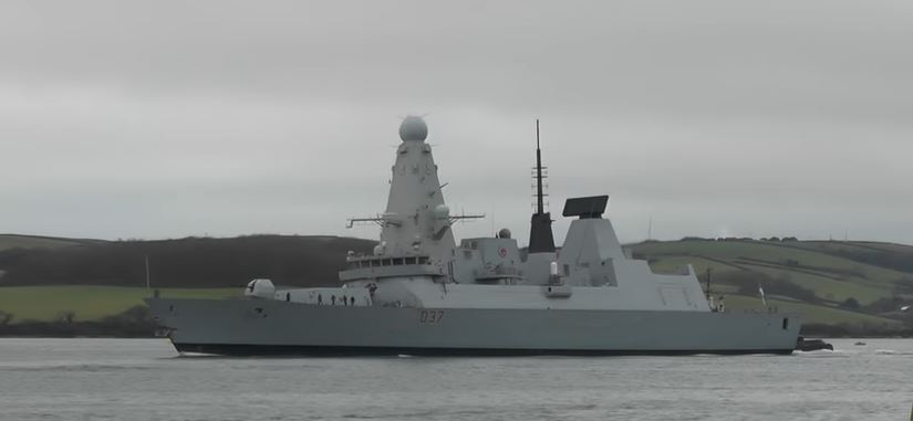 Британски разарач и још два брода упловили у воде код Сплита