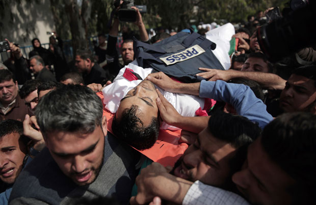 Министар одбране Израела: Хамасовци се често облаче као новинари