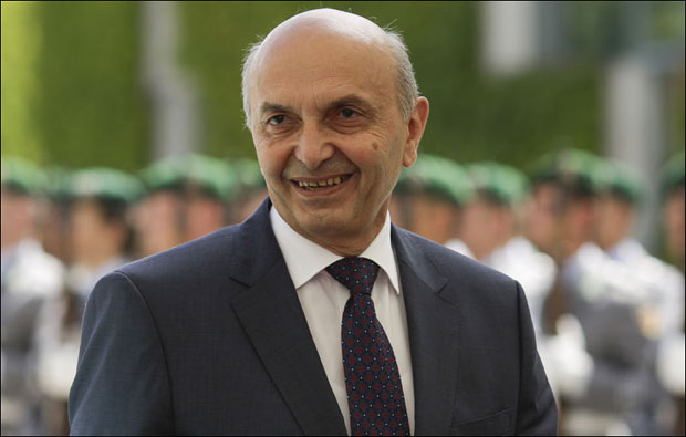 Мустафа се вратио са тромесечног лечења у Немачкој