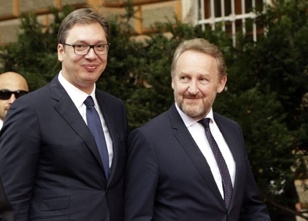 Вучић разговарао са Изетбеговићем