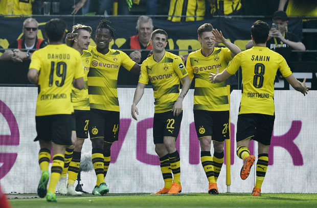 БУНДЕСЛИГА: Нови гол Луке Јовића, Дортмунд убедљив