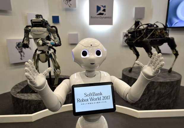 Италијани одушевљени, а у Шкотској робот добио отказ (ФОТО/ ВИДЕО)