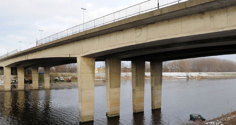 Из очаја скачу у Дунав