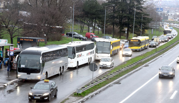 Застоји у саобраћају због торби!