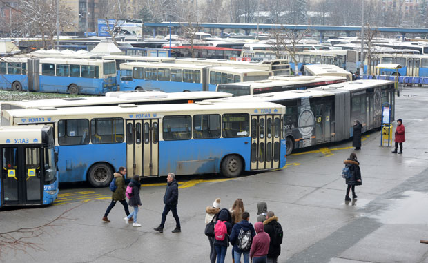 Аутобуси у Новом Саду стају?