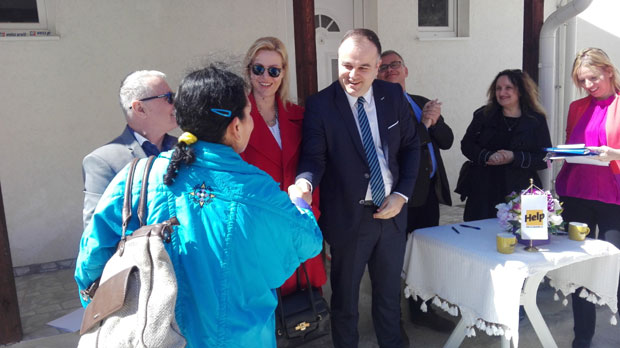 Игало: Монтажне куће за седам ромских породица