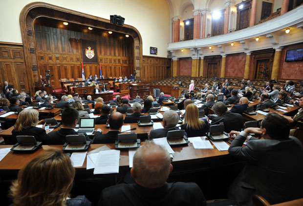 Скупштина: Део опозиције ван сале