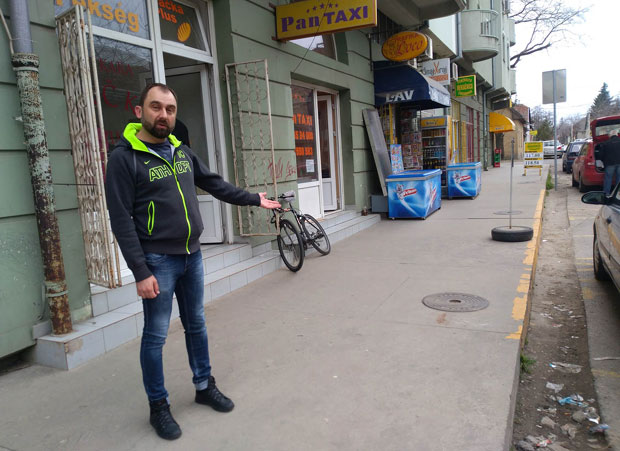 Суботица: Чим падне јача киша гацају по фекалијама