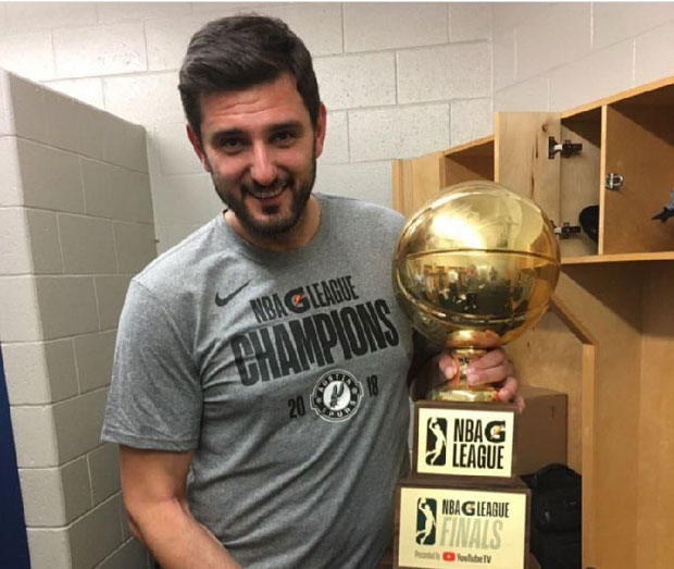 Петар Божић подигао трофеј и у Развојној НБА лиги