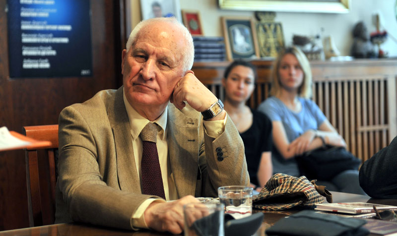 Читаоци одани поезији