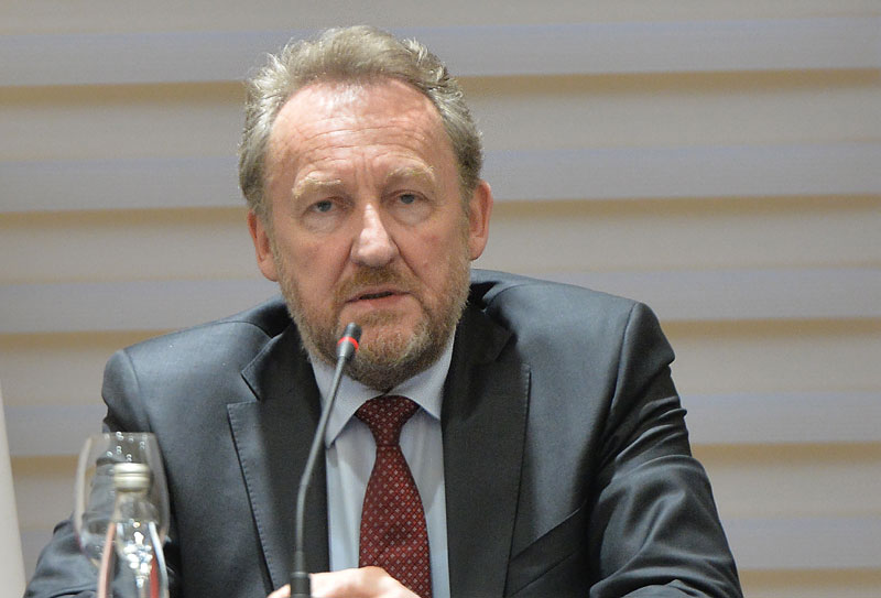 Изетбеговић: Заокружићемо производњу оружја за не дај боже; Додик: Изетбеговић шаље ратнохушкачке поруке