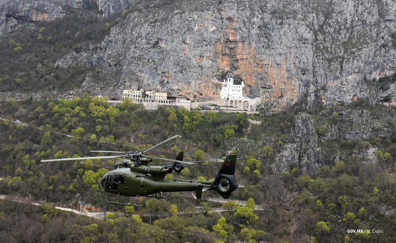 Хеликоптер Бел ће чувати црногорско небо