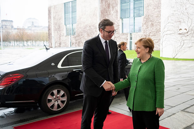 ВУЧИЋ ЗА РУСКЕ МЕДИЈЕ: Американци нам увек кажу НЕ, они желе да ми све прихватимо иако је Резoлуција 1244 на нашој страни