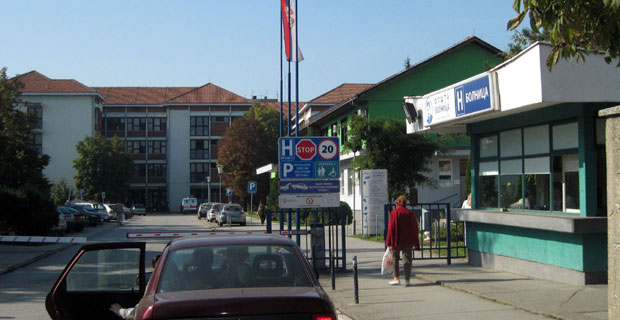 ТРАГЕДИЈА У ШАБАЧКОЈ БОЛНИЦИ: Пацијент пао кроз прозор 