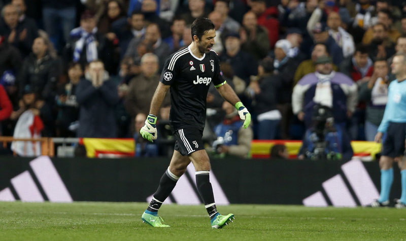 УЕФА огорчена Буфоновим понашањем, казна за искључење у Мадриду можда се пренесе на Италију