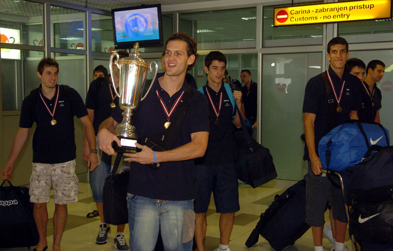 Никола Копривица о путу којим се ретко иде: Факултетска диплома довела до НБА 