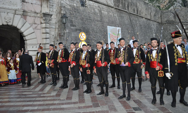 Хрвати својатају Бокељску морнарицу