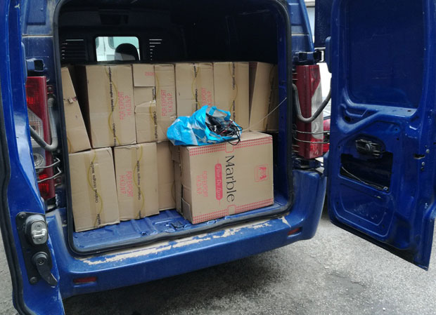 Краљевачка полиција пресекла шверцерски ланац, заплењено 17.500 паклица цигарета