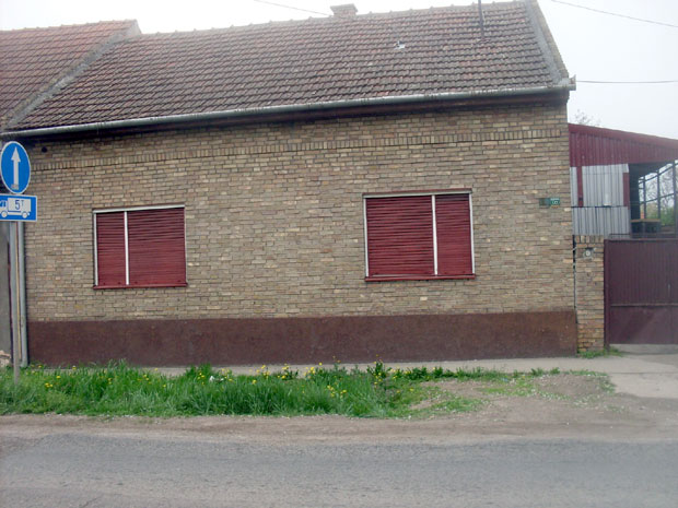 УЖАС КОД СОМБОРА: Пуцао жени у главу, па се убио