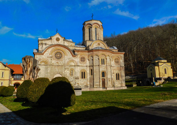 Света лоза са Хиландара засађена у манастиру Љубостиња