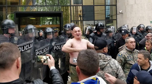 Сукоб демобилисаних бораца и полиције у Сарајеву