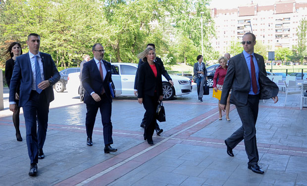 Председник и премијер Србије разговарали са Могеринијевом 