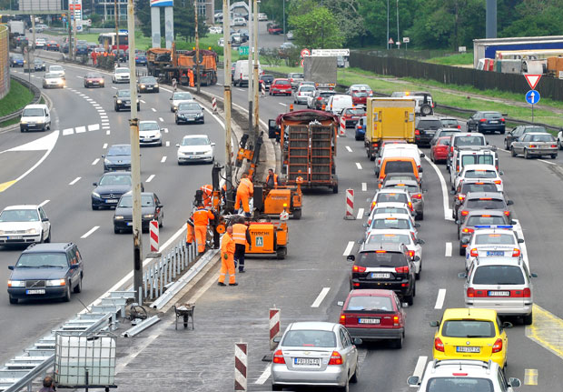 Колоне од Генекса до Мостара