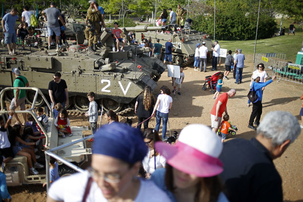 Израелски Јевреји славе 70 година постојања државе, Арапи протестовали