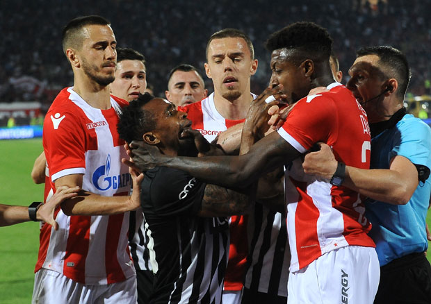 Доналду и Суми по два меча суспензије