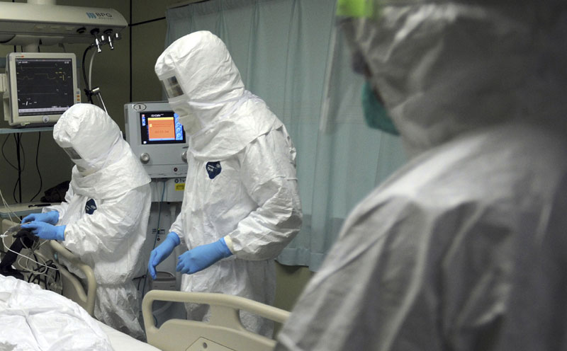 ПАНИКА У МАЂАРСКОЈ: Радник Института за јавно здравље има еболу