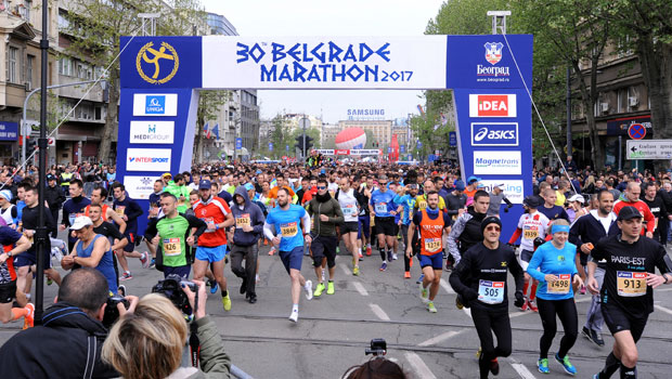БЕОГРАДСКИ МАРАТОН U ЗНАКУ БОРБЕ ПРОТИВ КАНЦЕРА: Донације за тестове на рак дојке и јајника