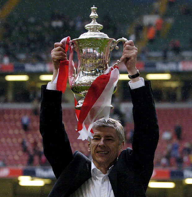 МЕРСИ, ПРОФЕСОРЕ: Венгер и Арсенал љубав од 22 године