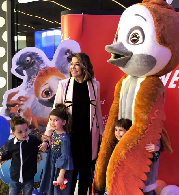 Неда Украден са унуцима на премијери цртаног филма