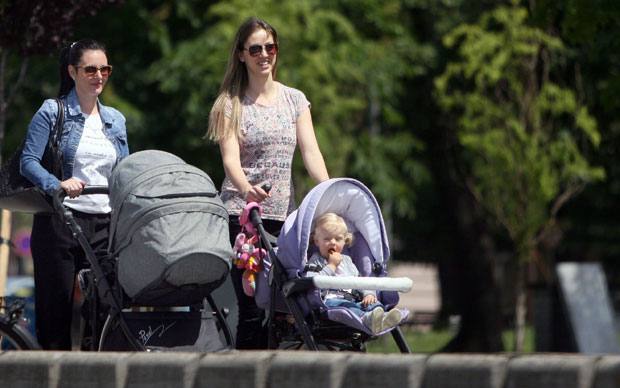 Потребно да више рађају жене са средњом школом