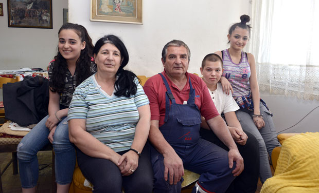 МУКЕ ВИШЕЧЛАНЕ БЕОГРАДСКЕ ПОРОДИЦЕ: Арамбашиће терају на улицу