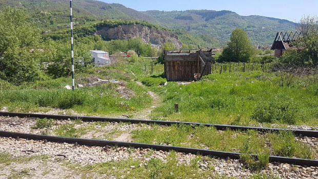 Људско стопало пронађено поред пута! 