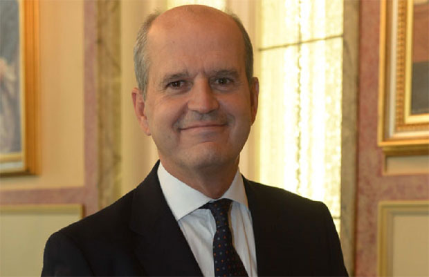 Интеса неће куповати нове банке у Србији