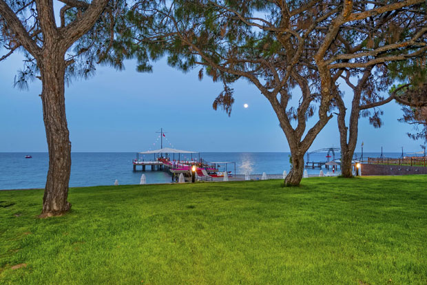 ЛЕТО ЈЕ СВЕ БЛИЖЕ, ЦЕНЕ И ДАЉЕ НИЖЕ: Уплатите летовање док још трају попусти за ране уплате