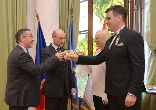 Француски Орден части шефу Бироа у МУП-у Немањи Бојичићу