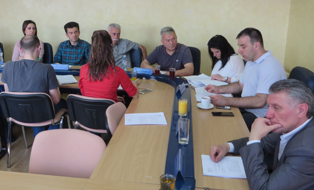 Потписи СНС недовољни за изборе