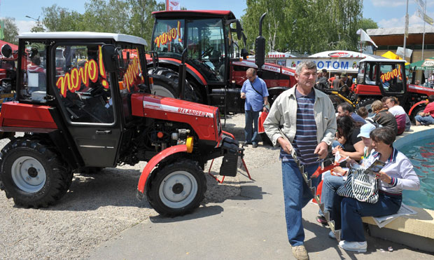 Пољопривредни сајам: Машине јефтиније и до 30 одсто