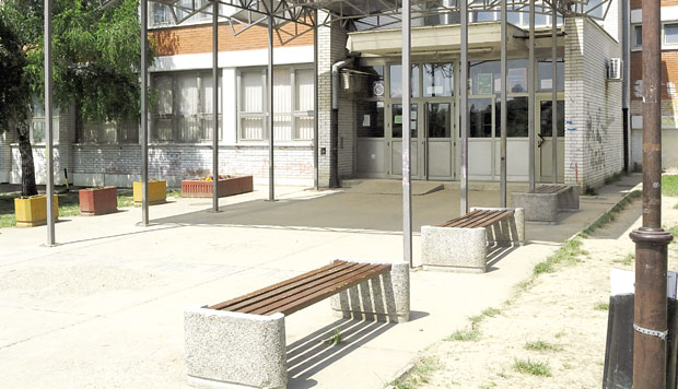 Николу издало срце