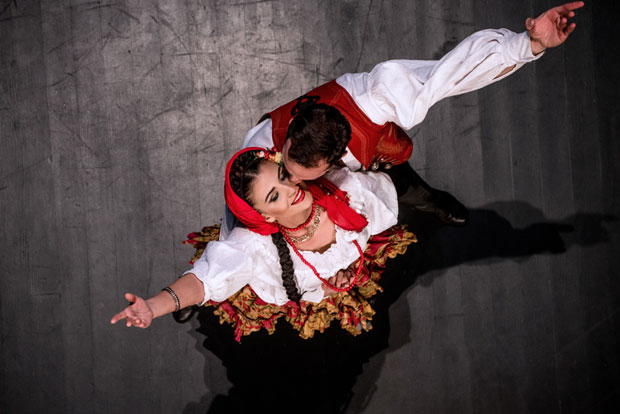 СЕДАМ ДЕЦЕНИЈА АНСАМБЛА КОЛО: Крцун је са нама често лумповао, говорио нам благо вама можете да се напијете